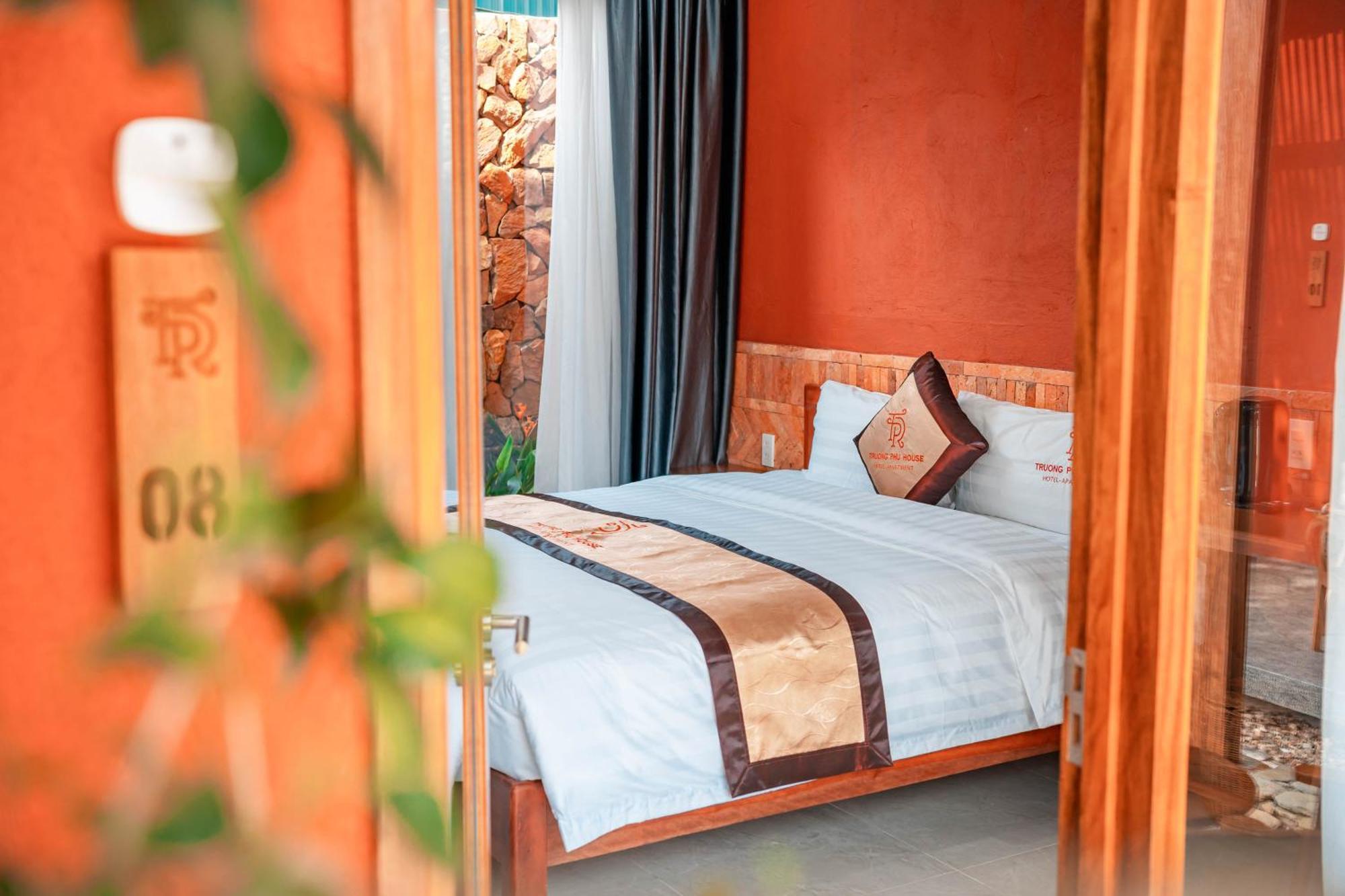Truong Phu House - Hotel & Apartment Хуе Екстериор снимка